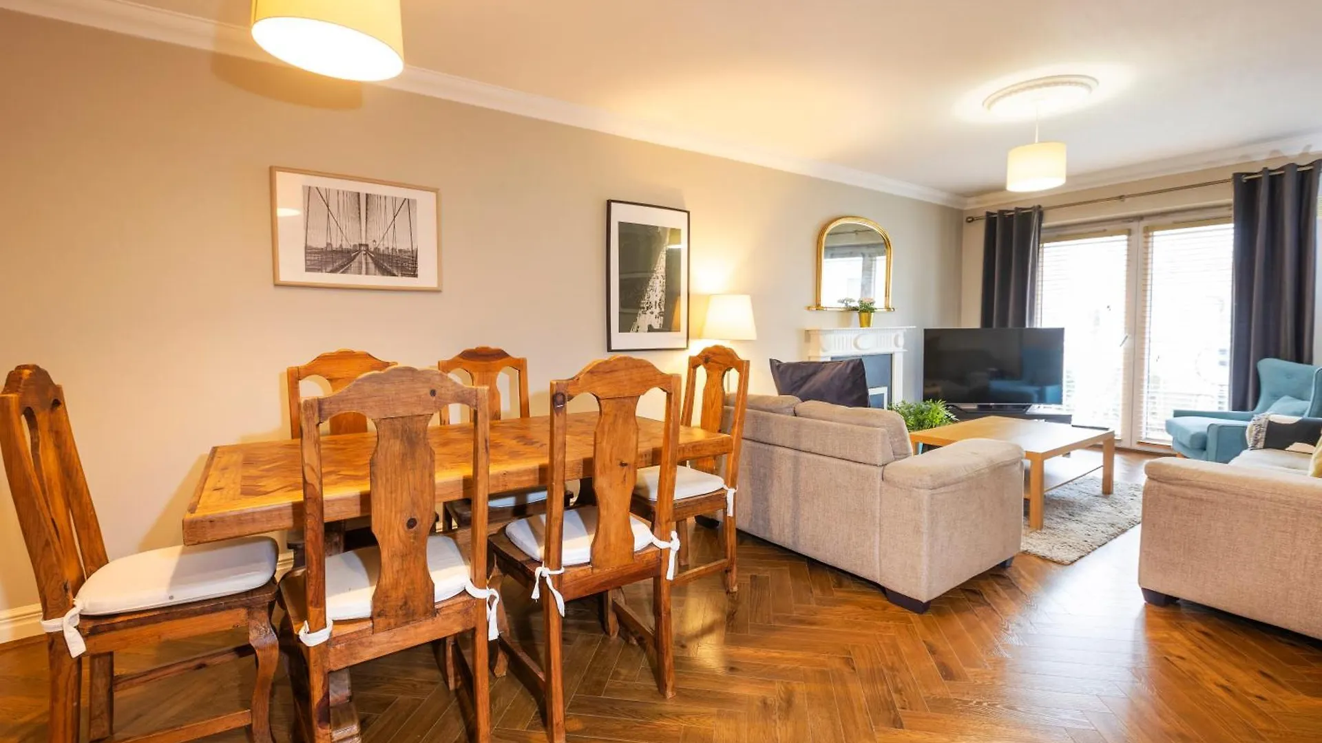 The Picasso - Trendy 2 Bd Ap- Dublin 4 - Super Fast Wifi Apartment Ireland